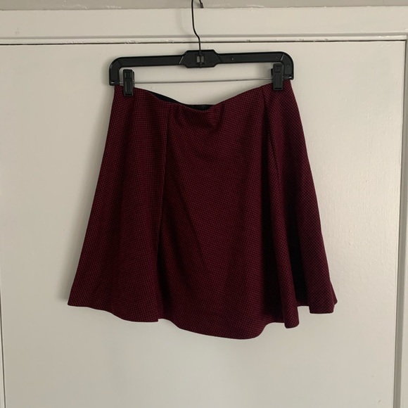 Uniqlo Wool Blend Houndstooth Skirt - Picture 2 of 6